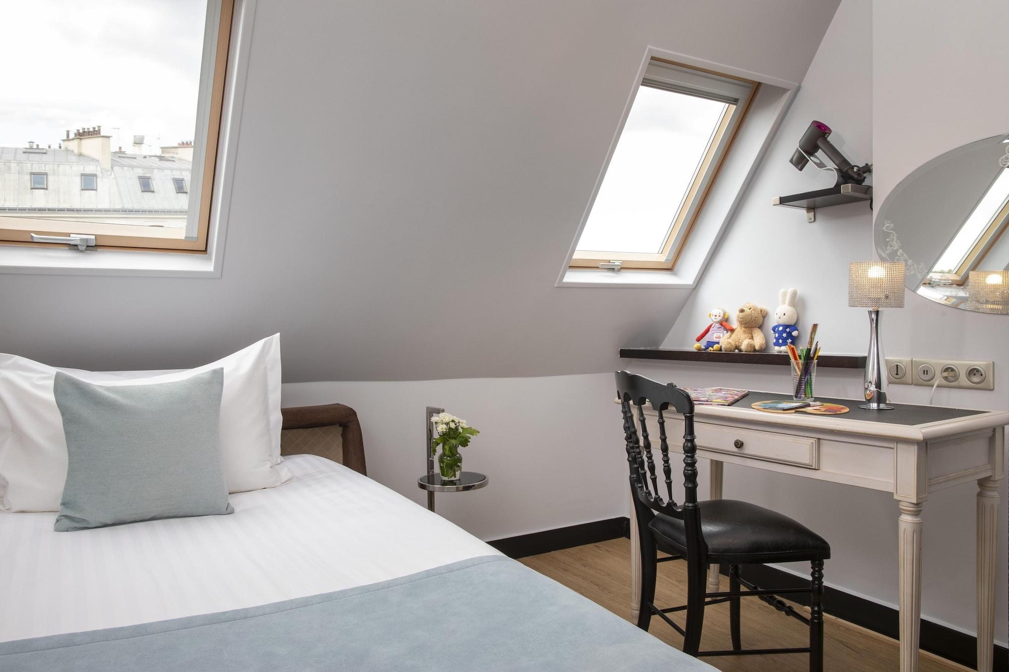 Hotel Plaza Elysées Párizs Kültér fotó