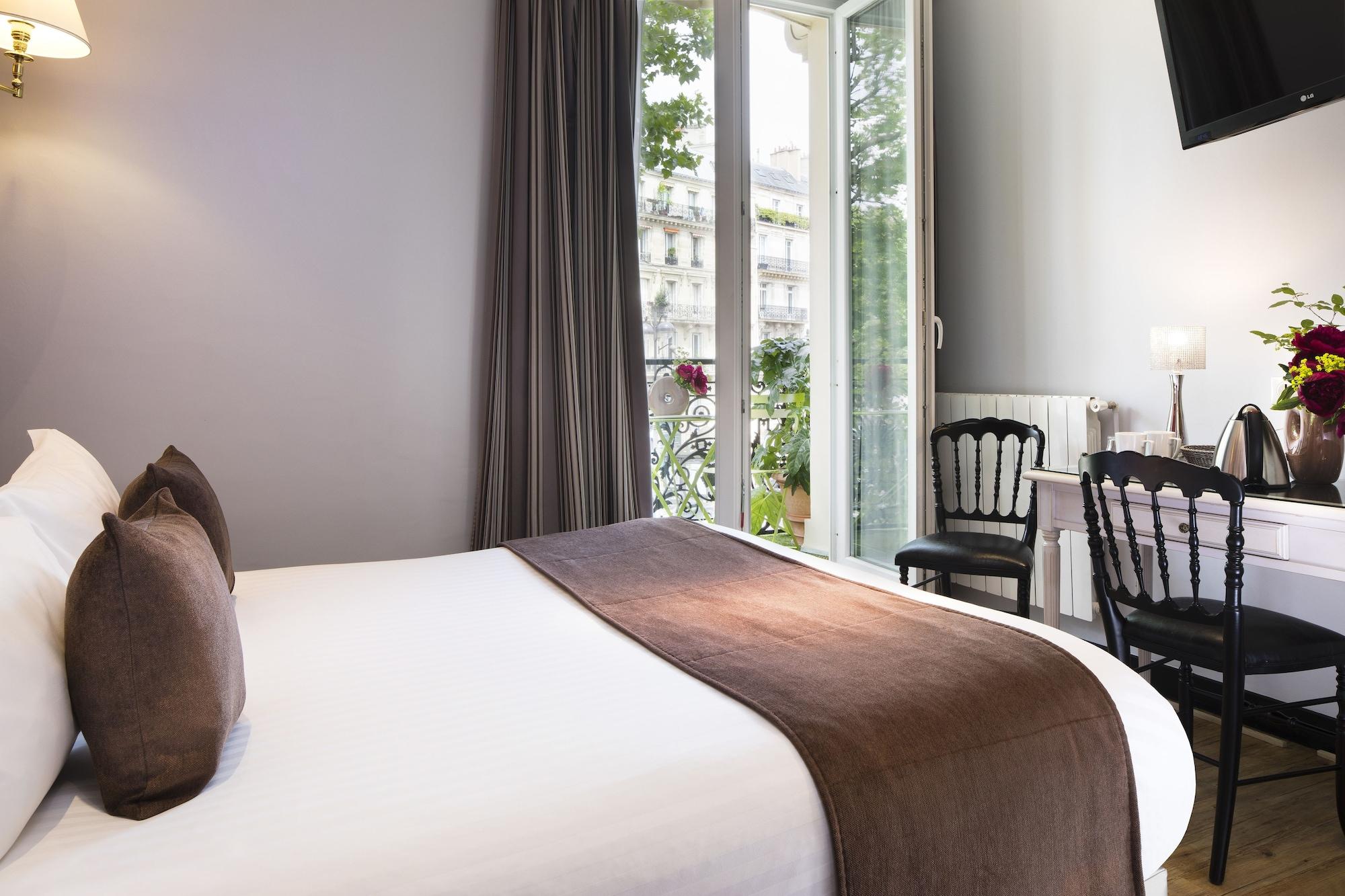 Hotel Plaza Elysées Párizs Kültér fotó
