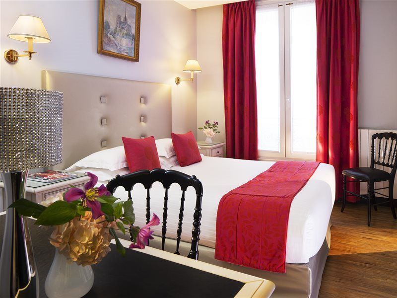 Hotel Plaza Elysées Párizs Kültér fotó